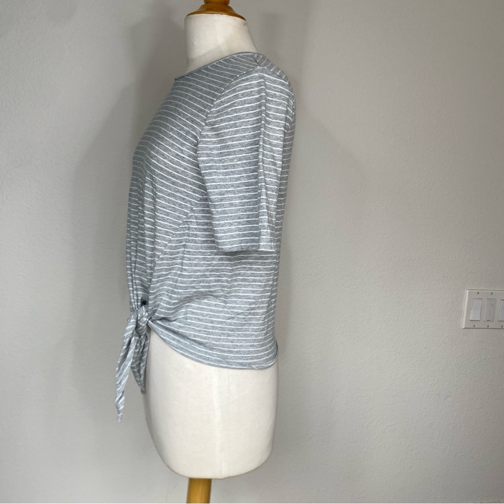 Banana Republic Women's Gray White Stripe Tie Front T-Shirt Size Small Casual - Picture 4 of 14